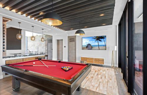 Three Story Waterfront Villa with Basketball and Mini Golf - Foto 16