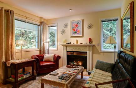 Riverside Bliss Cozy Beds, Fireplace and Gbit WiFi - Foto 19