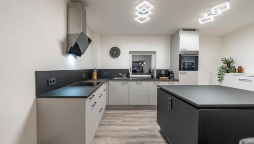 BPS Apartment #14 Luxury Penthouse - NEU - Deluxe - Modern - Foto 5, stove, dishwasher