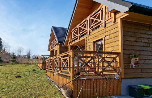 3 Bedroom Cozy Home In Barwald Dolny - Foto 9