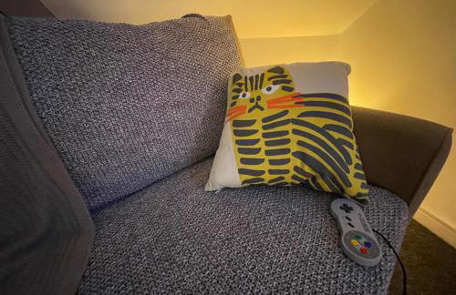 Cheerful 2 Bedroom Townhouse with Cinema Loft - Foto 16