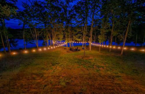 Family Fun! Riverside Home with Fire Pit - Foto 28