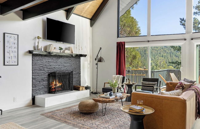 The Matterhorn Manor by Avantstay Harry Potter Inspired A-frame Home w/ Hot Tub & Views - Foto 4