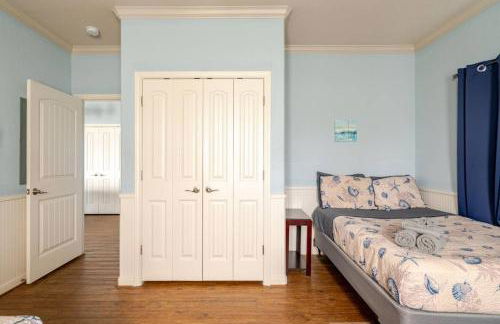 Central 2BR 2BA Easy Beach Access Sleeps 10 - Foto 28