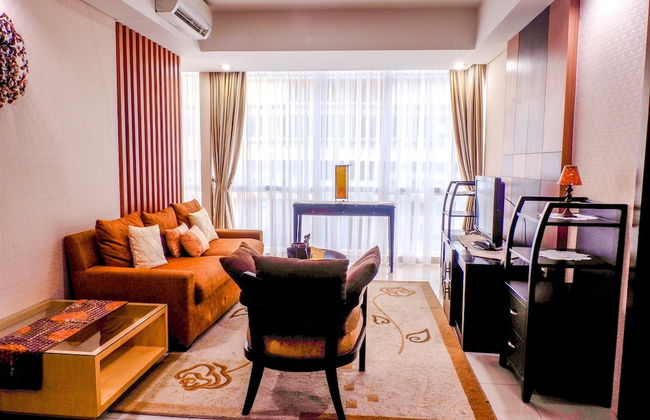 Cozy Pool View Kemang Village Residence Apartment with Direct Access to Mall - Foto 1