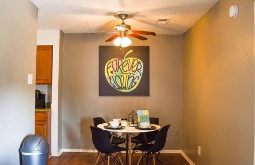 6 Mins Away Cowboy/Ranger Stadium Arlington 1bd - Foto 32