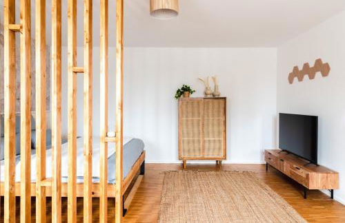 Hybrid Work-Play Retreat - 2BR, 1B central Kreuzberg - Foto 45