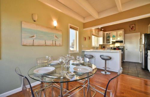 Beach Nest! Hot Tub! Sauna! BBQ Grill! AMAZING VIEWS!! Romantic Getaway! Dog Friendly!! - Foto 12