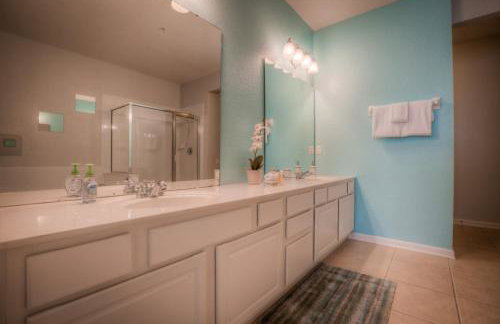 Beautiful LAKEVIEW Deluxe Condo Near Theme Parks - Foto 36