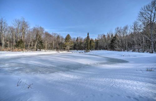 Berkshires Home on 11 Acres with Pond and 2 Fire Pits! - Foto 37
