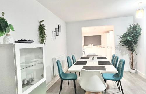 Contractor Stays - Sleeps 12 - Easy access to Motorway - Foto 18