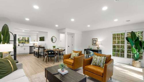 Stroll to Downtown Alpharetta AND Avalon Shops - Foto 5