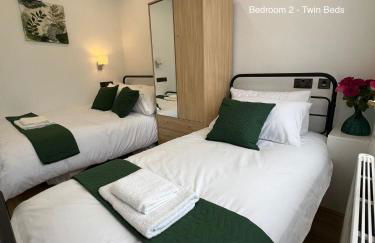 Florence House - 3 Twin Bedroom House 3 Showers 2 Ensuites Plus Walk-in Wetroom Garden Fast Wi-Fi J1-M5 on Doorstep Weekly Stays ok Contractor Accommodation Another Best-in-Class - Foto 15