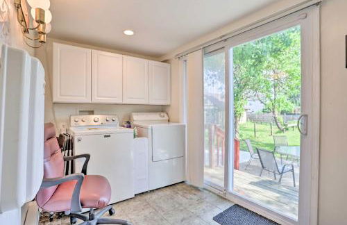 Suburban Home with Backyard Patio Less Than 7 Miles to Dtwn! - Foto 29