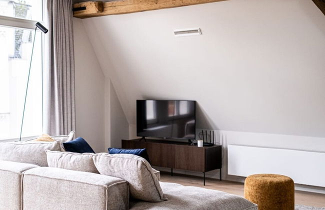 City-view Loft With Wooden Beams and Mezzanine - Foto 23