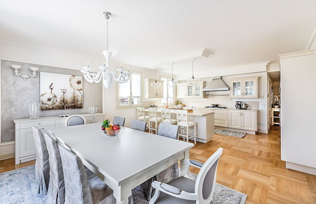 Luxury Lakefront Catullo with pool - Photo 29