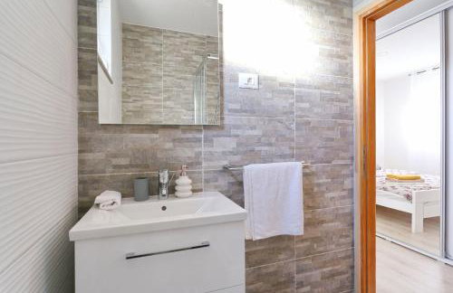 Holidayhouse Alirio with heated pool. - Foto 57