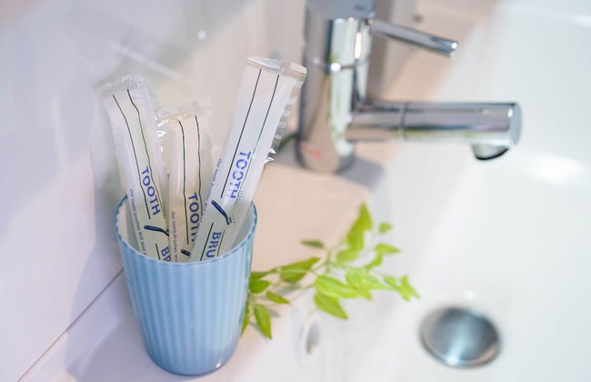 THE LUNA LOUNGE - Photo 33