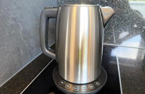 ImmoStay #3 - Penthouse mit zwei Balkonen & Seeblick, Parking & WiFi - Foto 46