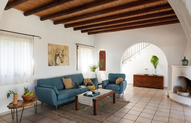 Amera Villas - Photo 4