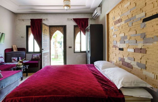 Palace With 2 Villas and 2 Swimming Pools in Sidi Abdellah Ghiat - Foto 2