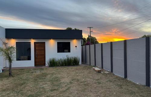 Casa completa, lindamente decorada, nova com 2 quartos - Foto 15