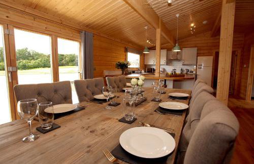 Cambridgeshire Lakes - luxury lodges in a stunning lake location - Foto 32