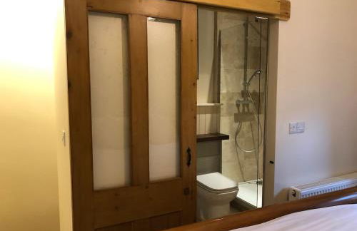 Romantic Cottage with Wood-fired Hot tub and Outdoor Pizza Oven - Foto 17