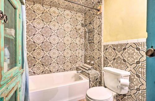 Artsy Santa Cruz Apartment with Shared Fire Pit! - Foto 15