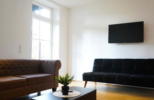 Wohnensemble mit 3 separaten Bereichen- 2 Küchen- 3 Badezimmer- 10 Personen- Garten- Parkplatz - Foto 35