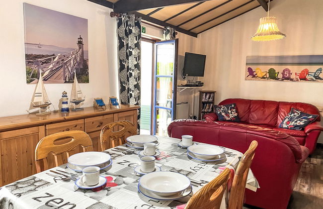 2 bedroom House in Bredene with swimming pool and garden - Photo 2