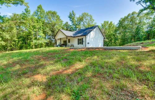 1 Mi to Lake Hartwell Updated Retreat with Patio! - Foto 32