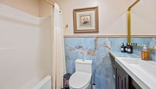 Romantic Colonial Hideaway in Historic Downtown - Pet Friendly - Foto 5