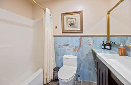 Romantic Colonial Hideaway in Historic Downtown - Pet Friendly - Foto 5