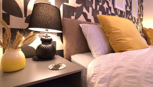 Stylish & Cosy Stay 2-Bed House Train Station Hospital Garden Fast WiFi - Foto 3