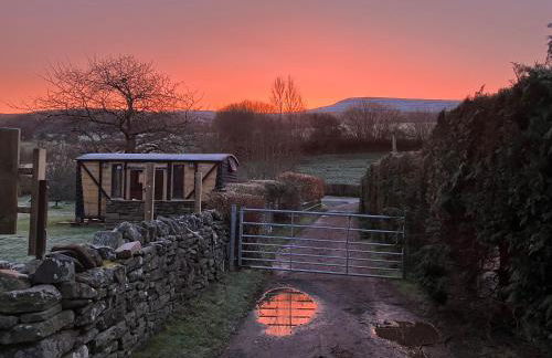 Transformed Railway Wagon- Sleeps2-Garden-Firepit - Photo 42