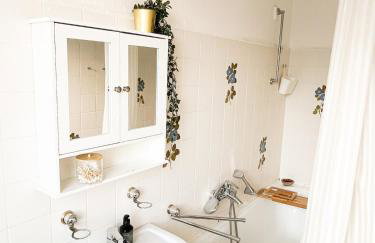 Aesthetic city apartment with a quiet sense of well-being - Foto 3