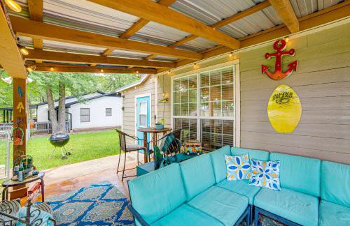 Pet-Friendly Lakefront Getaway with Hot Tub! - Foto 16