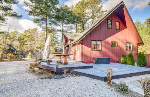 Charming Tamworth Cabin with Grill and Fireplace - Foto 28