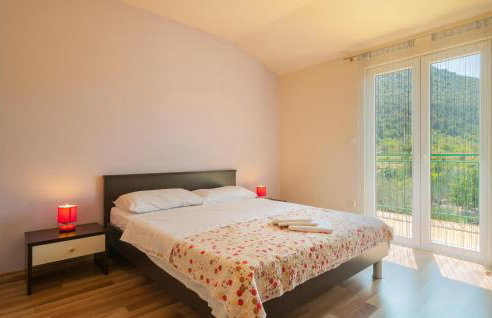 Four-Bedroom Holiday Home Kucice With A Fireplace 09 - Photo 24