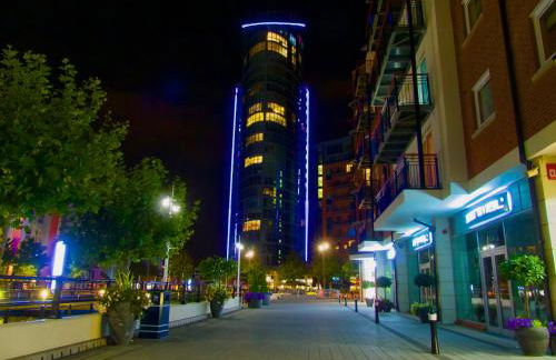 Somers 4 bed House off road parking pet friendly - Foto 55