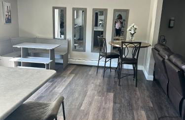 [4-BR/Sleeps 12] Family & Friends Home in Indiana - Foto 47