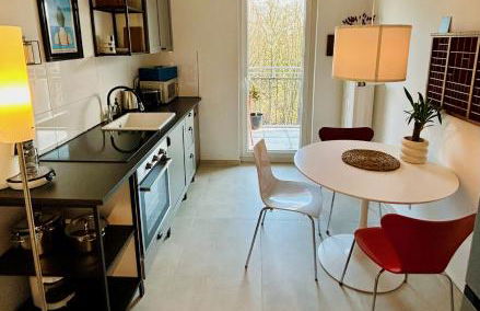 FeelsLikeHome - Wunderschöne und zentrale Wohnung mit Balkon&Parkplatz - Foto 10