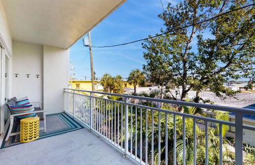 Mad Beach Hideaway - Photo 16