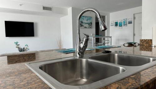 Luxury Oasis Suite - Photo 5