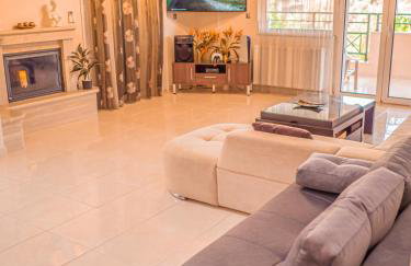 Villa Paris with Rooftop & Jacuzzi - Foto 33