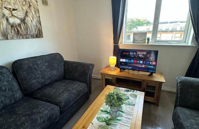 Newcastle Townhouse - Photo 11