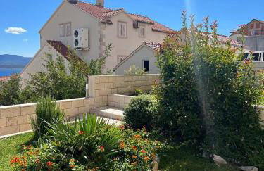 Apartments Mikulić - Photo 7