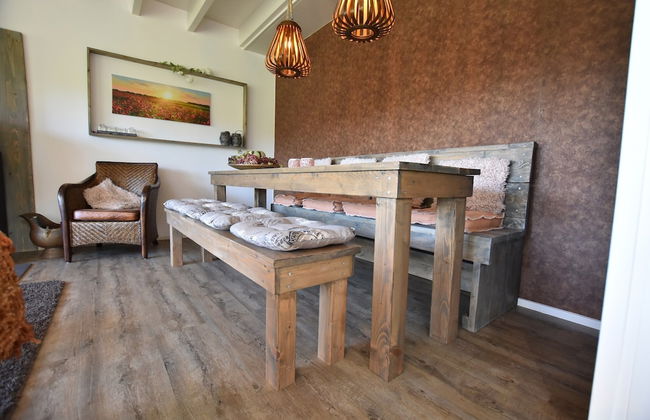 Alluring Holiday Home in Reutum-Weerselo with Hot Tub - Foto 14