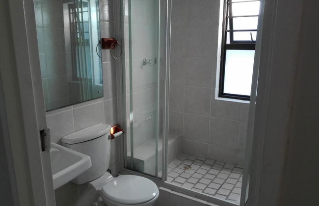 Serengeti Self Catering Units - Photo 11